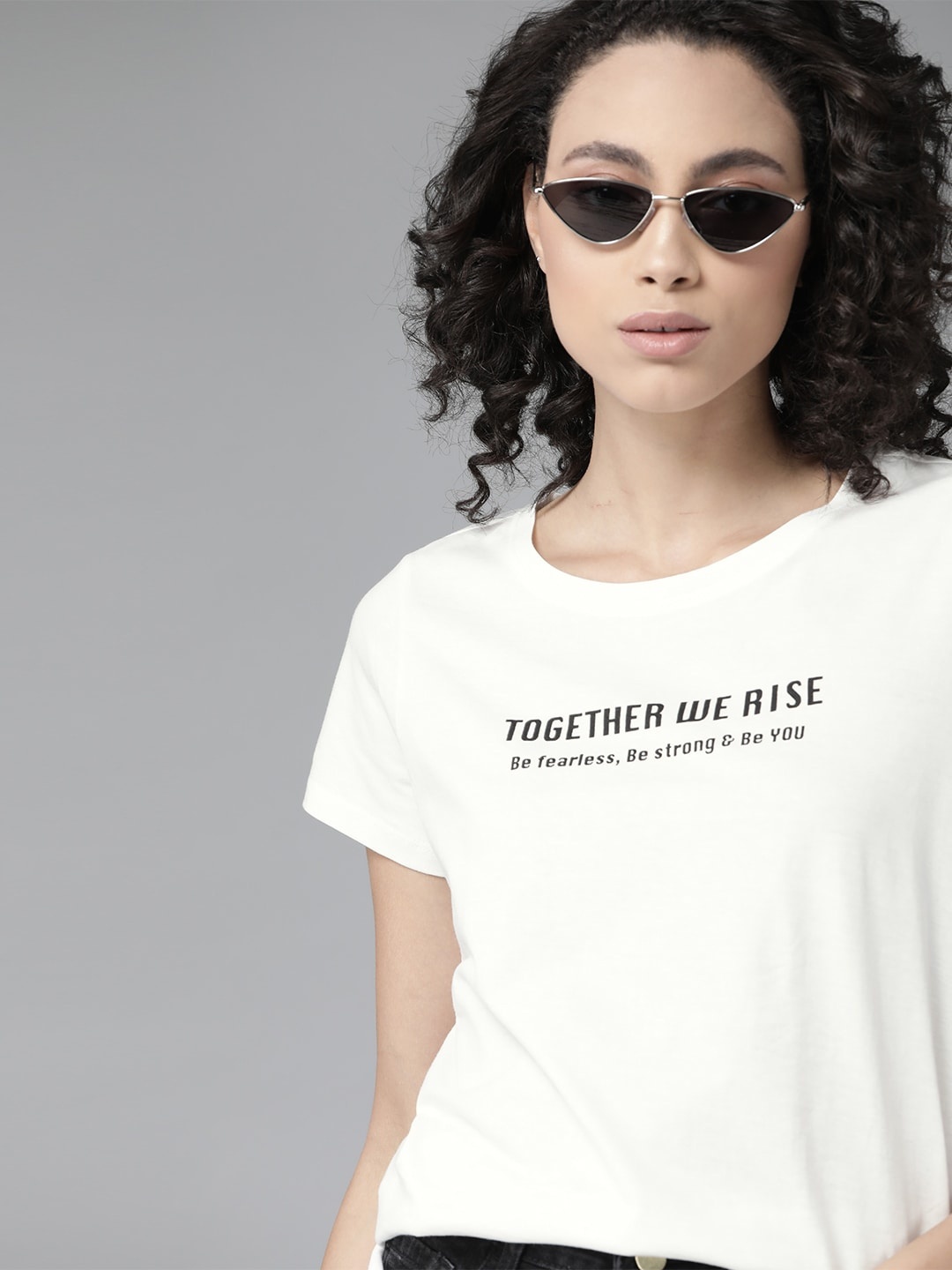 

The Roadster Lifestyle Co Women White Pure Cotton Printed Round Neck T-shirt