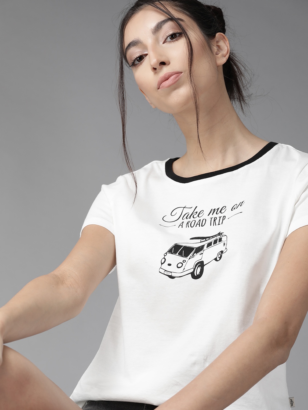 

Roadster Women White Black Pure Cotton Printed Round Neck T-shirt