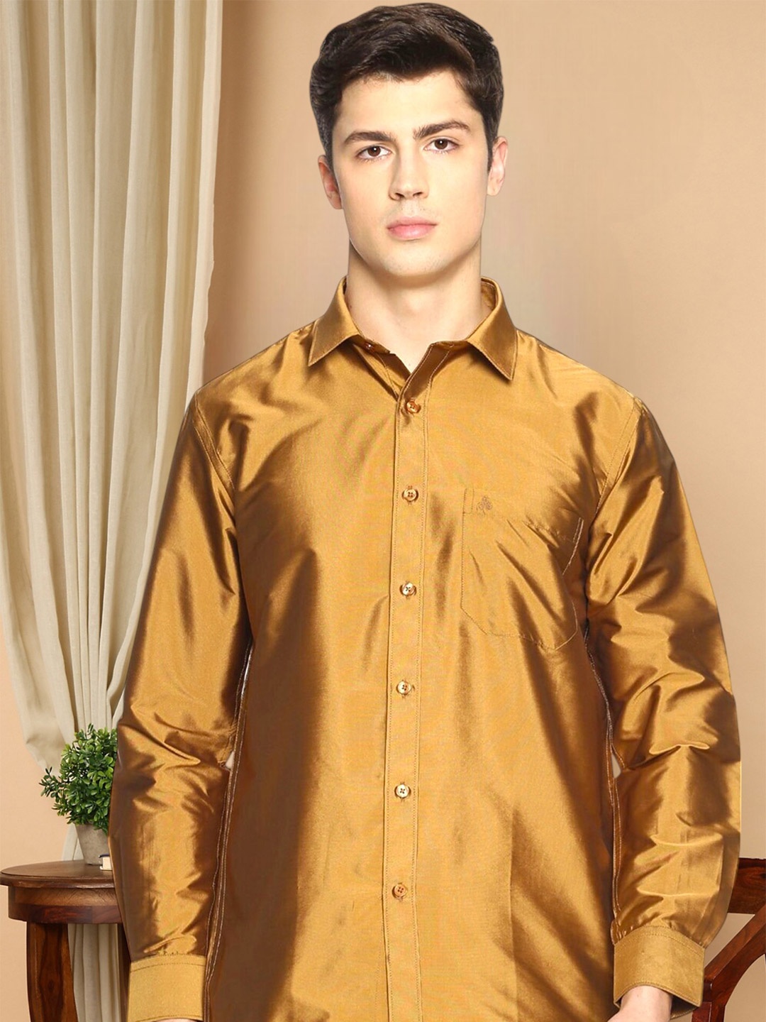 

TATTVA Men Brown Slim Fit Solid Casual Shirt