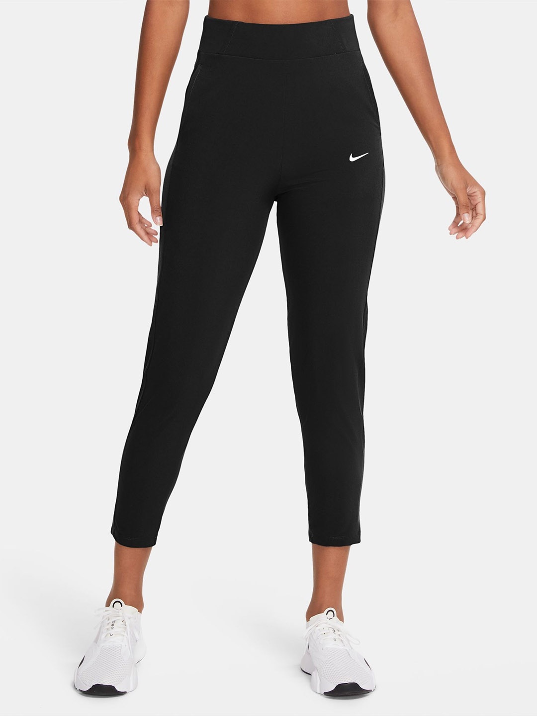 

Nike Women Black Dri-FIT Bliss Victory Trackpants