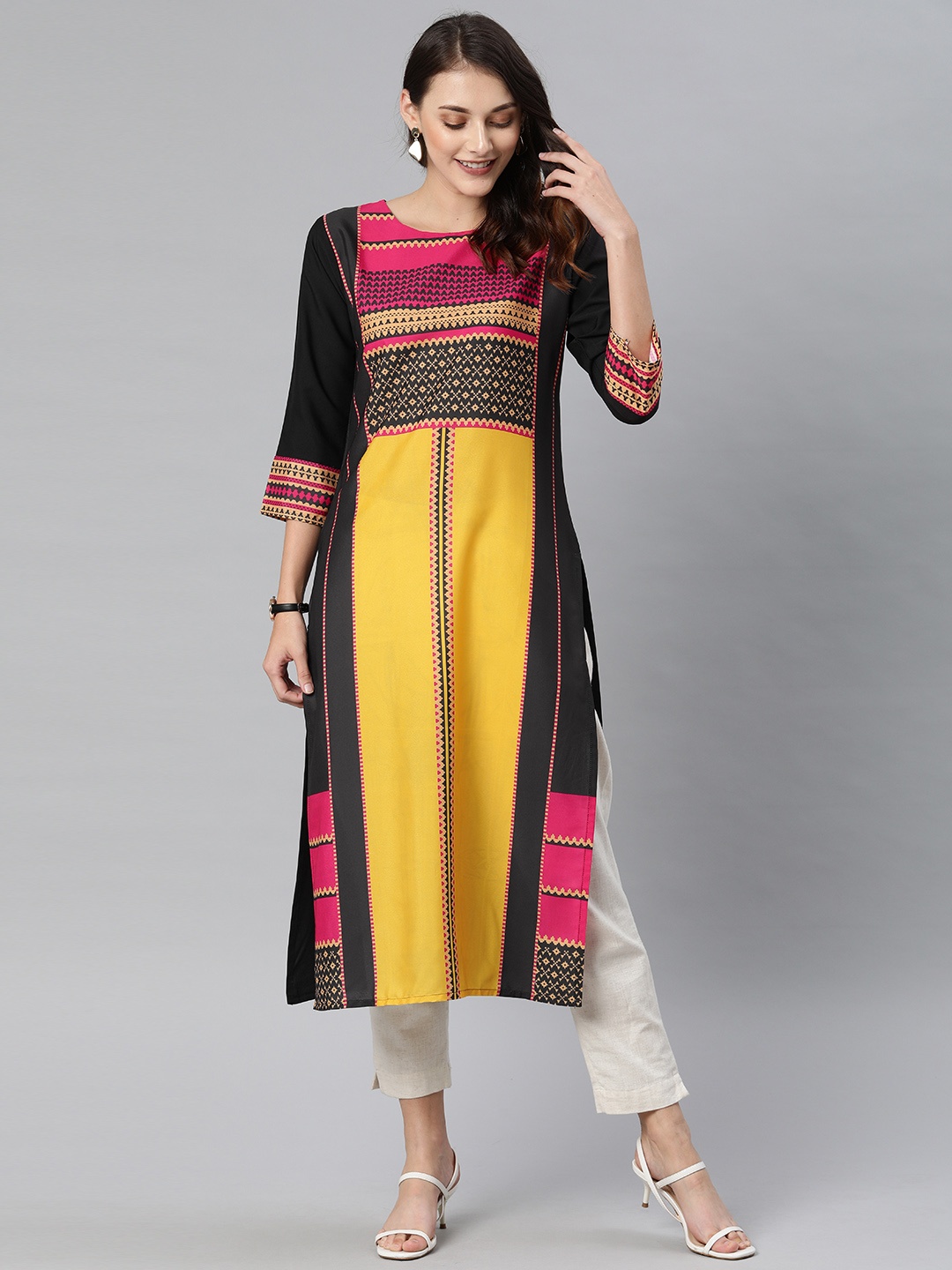 

GoSriKi Women Yellow & Black Printed Straight Kurta