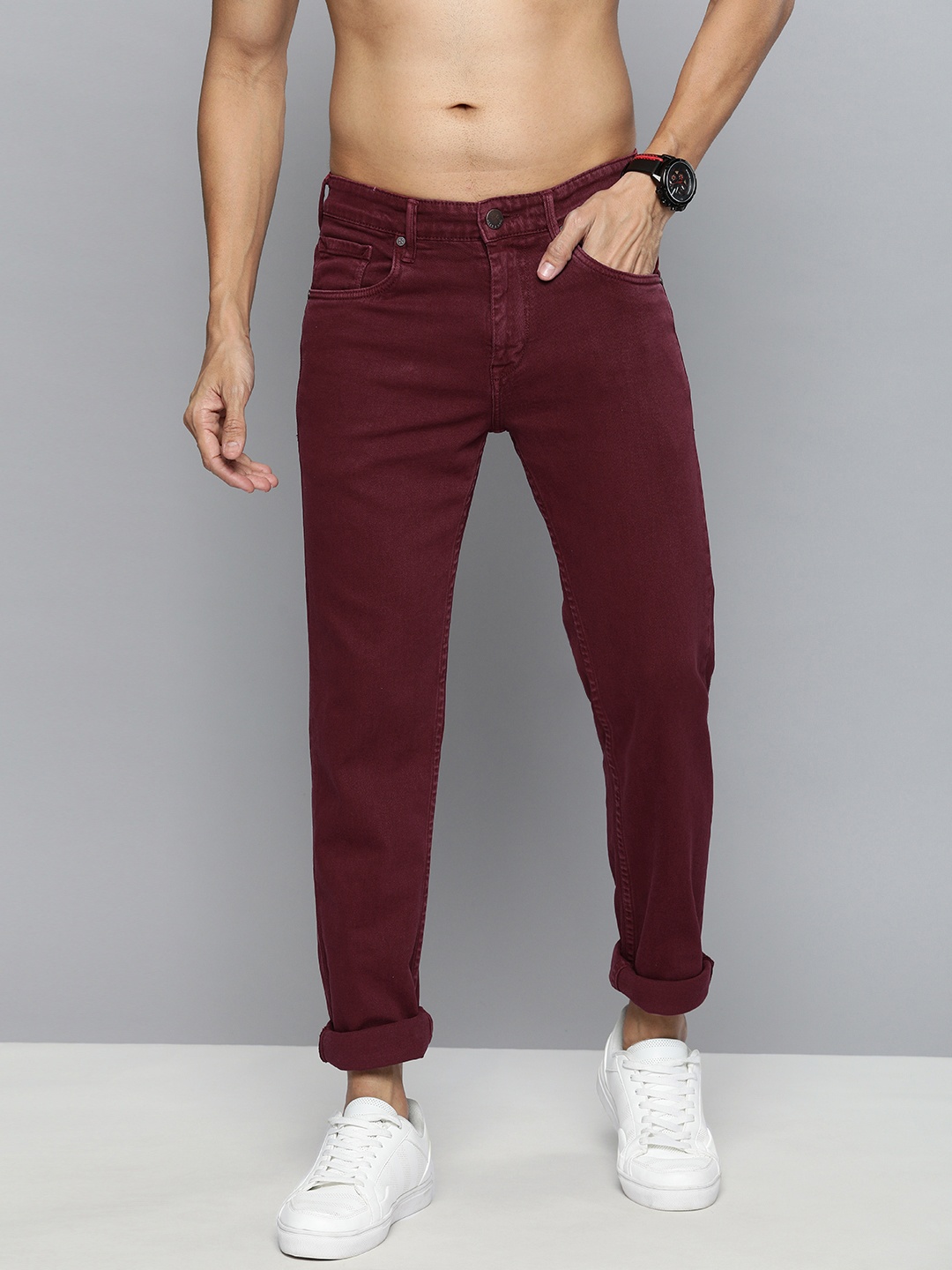 

HERE&NOW Men Maroon Regular Fit Mid-Rise Clean Look Stretchable Jeans