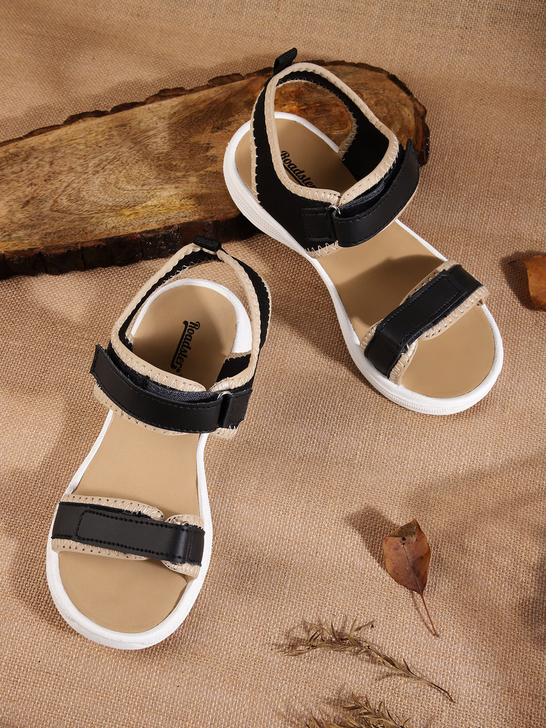 

The Roadster Lifestyle Co Women Black Solid Open Toe Flats