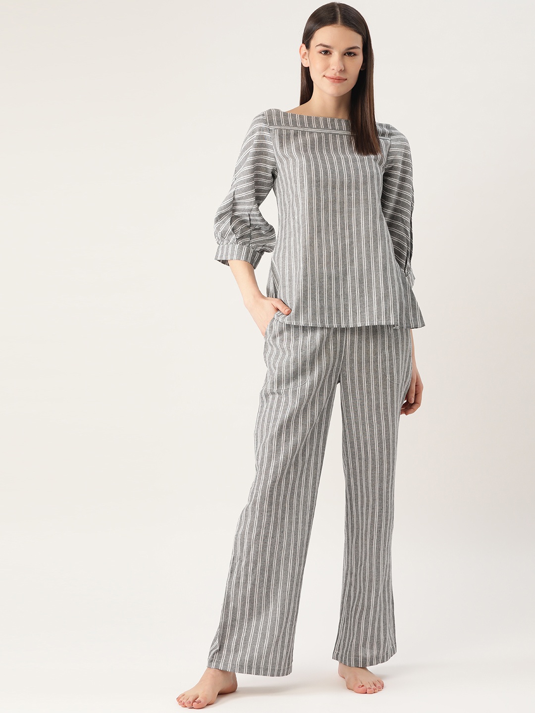 

Cottinfab Women Black & White Striped Night suit