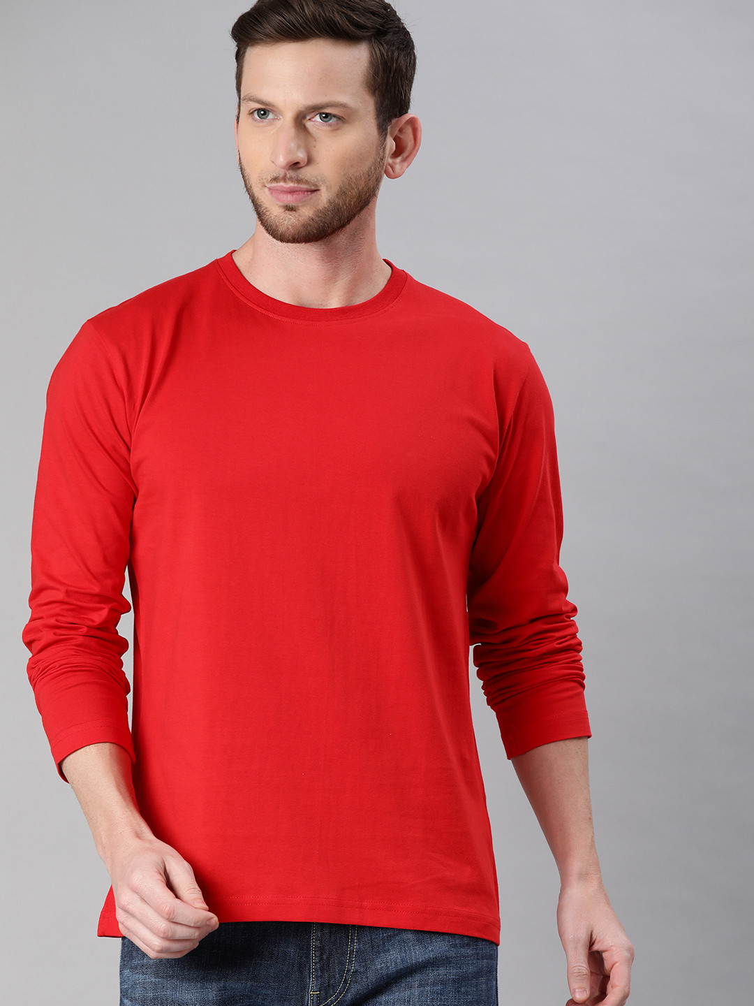 

BE AWARA Men Red Pure Cotton Solid Round Neck Pure Cotton T-shirt
