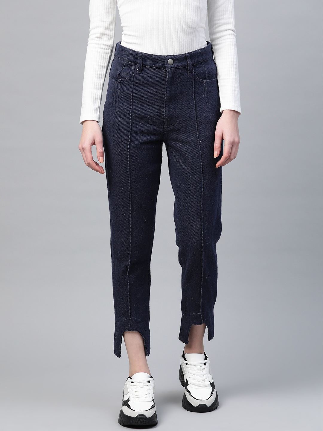 

Bhaane Women Navy Blue Regular Fit Solid Cropped Bite Off Trousers
