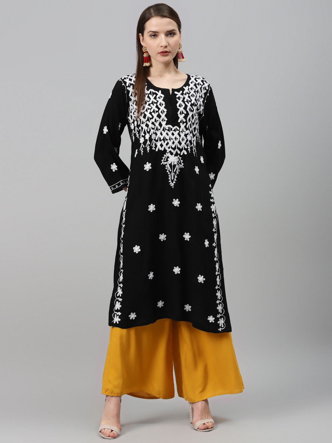 

Saadgi Women Black & White Aari Embroidered Straight Kurta