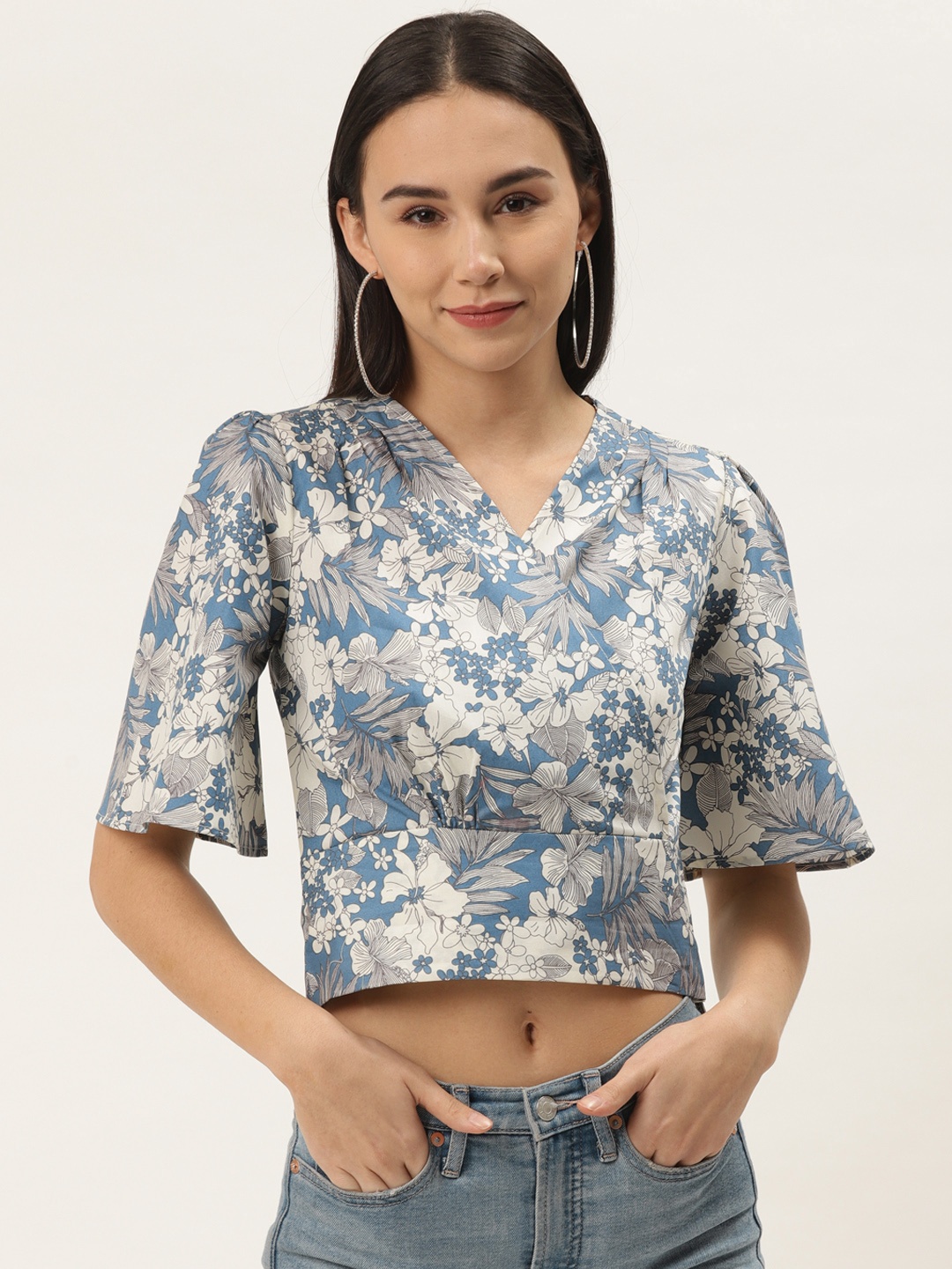 

ZIZO By Namrata Bajaj Women Blue & Off-White Floral Printed Crop Blouson Pure Cotton Top