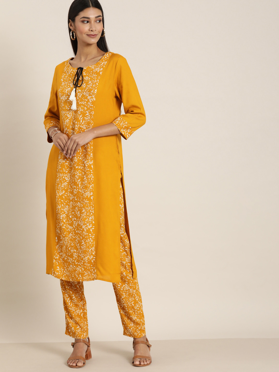 

all about you Women Mustard Yellow & Off-White Floral Printed Kurta with Trousers