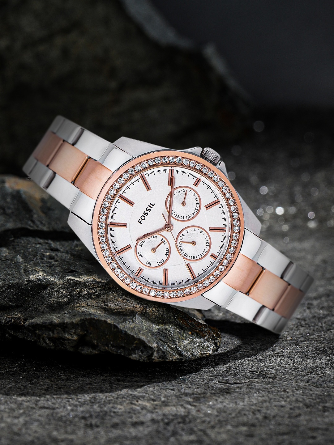 

Fossil Women White Analogue Watch BQ3420-2