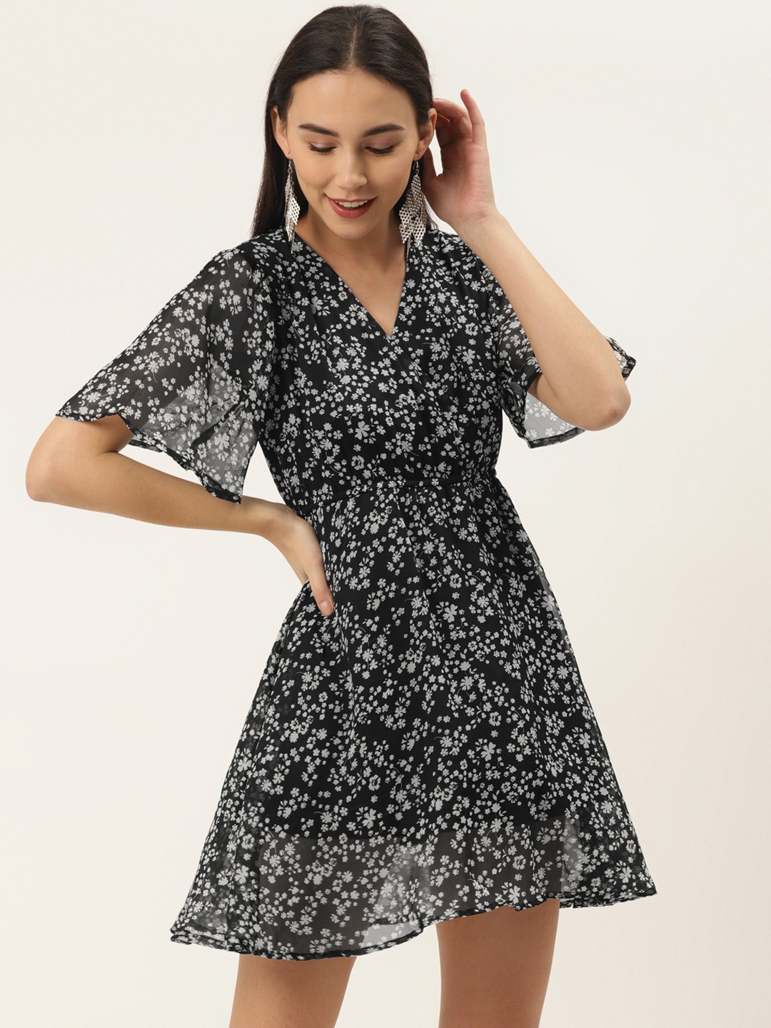 

Trend Arrest Women Black & White Floral Printed Wrap Dress