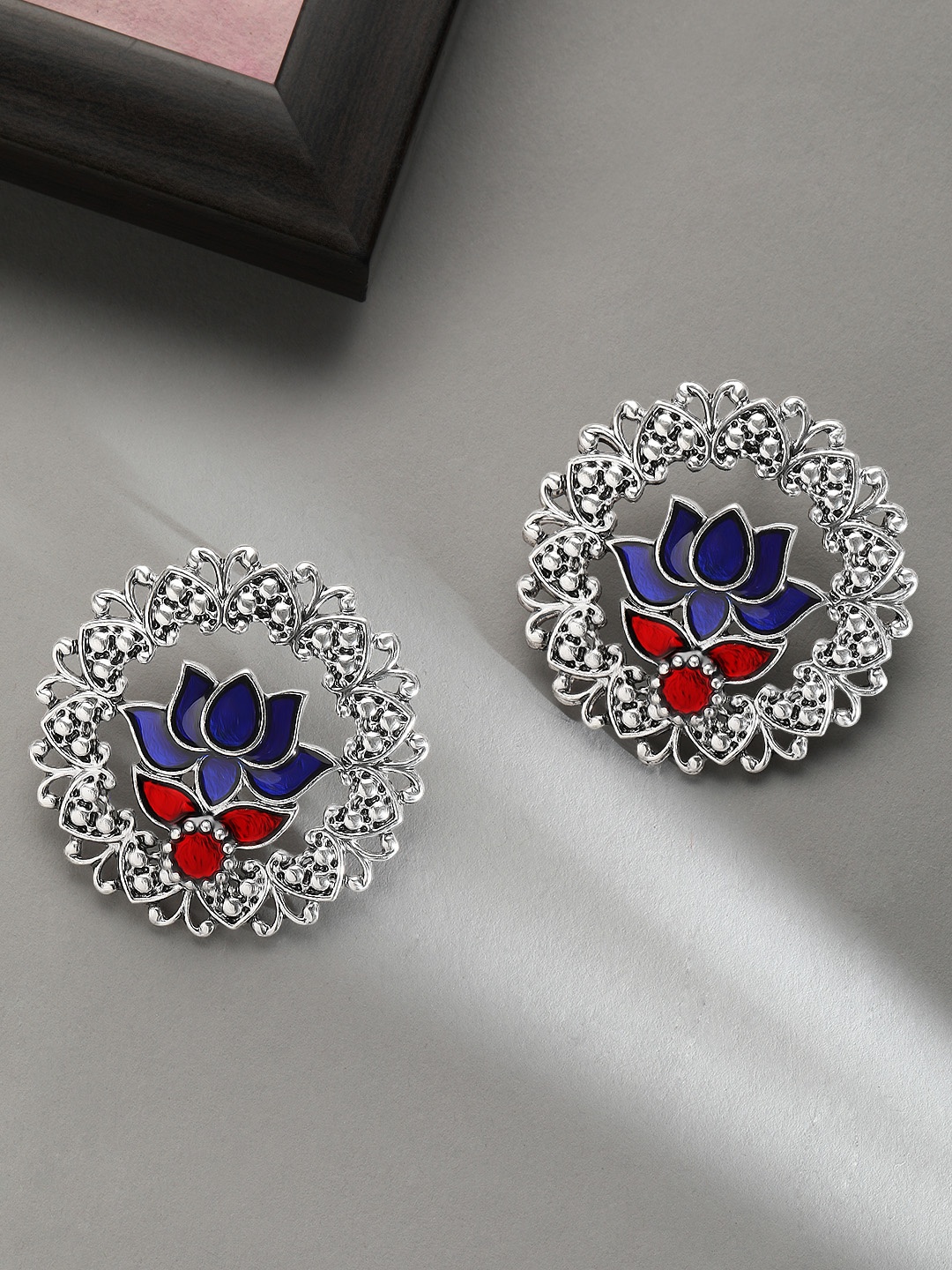 

Rubans Silver-Toned & Blue Floral Studs