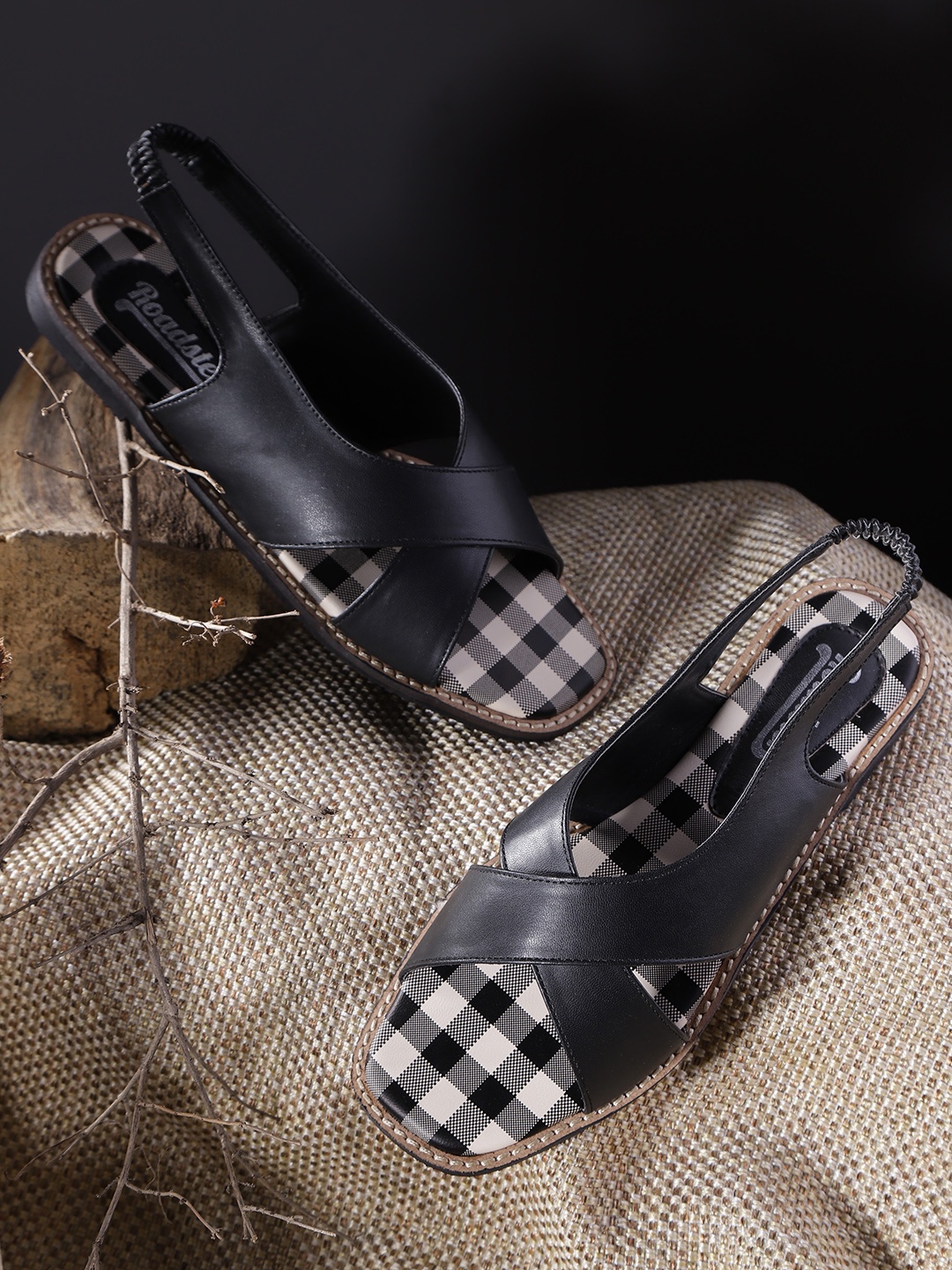 

The Roadster Lifestyle Co Women Black Solid Slingback Open Toe Flats