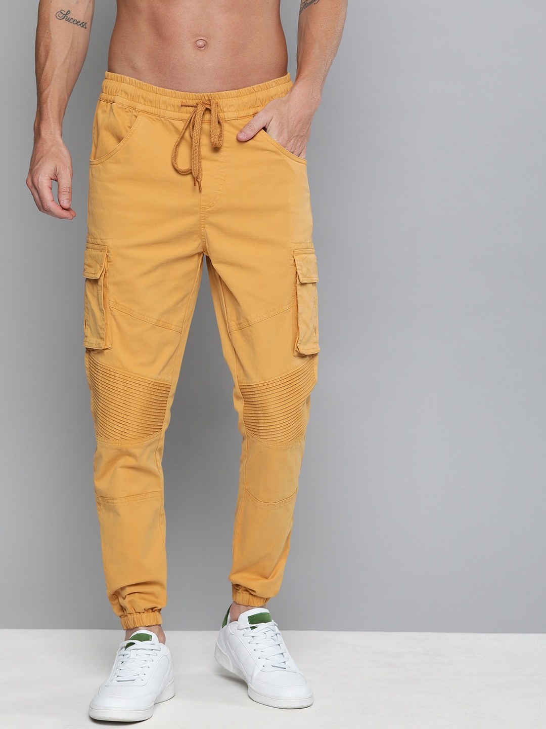 

HERE&NOW Men Mustard Regular Fit Solid Joggers