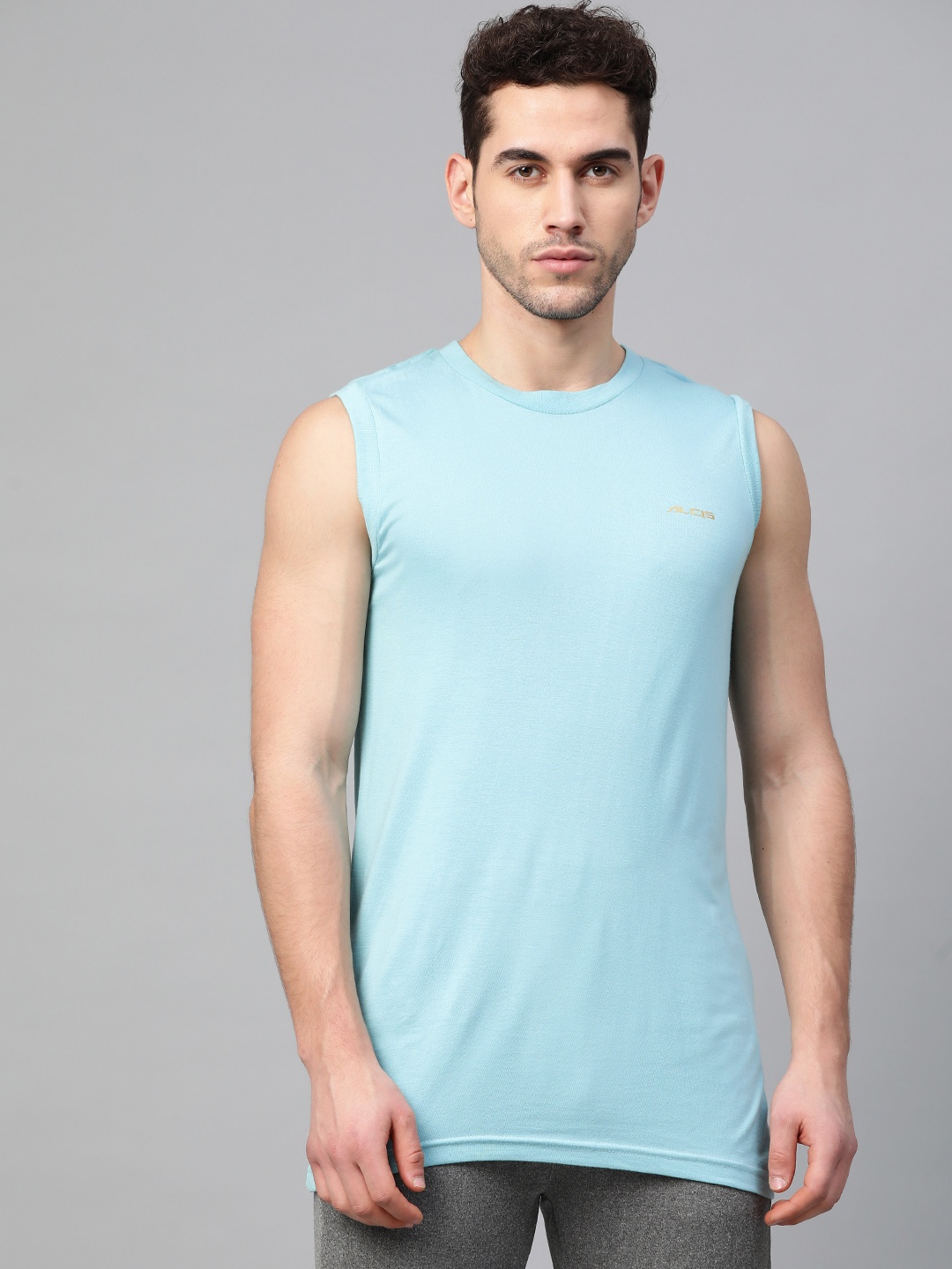 

Alcis Men Blue Solid Slim Fit Round Neck Yoga T-shirt