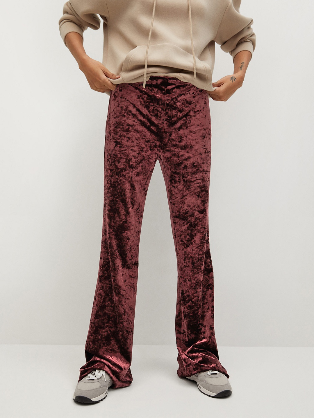 

MANGO Women Burgundy Regular Fit Solid Bootcut Velvet Trousers