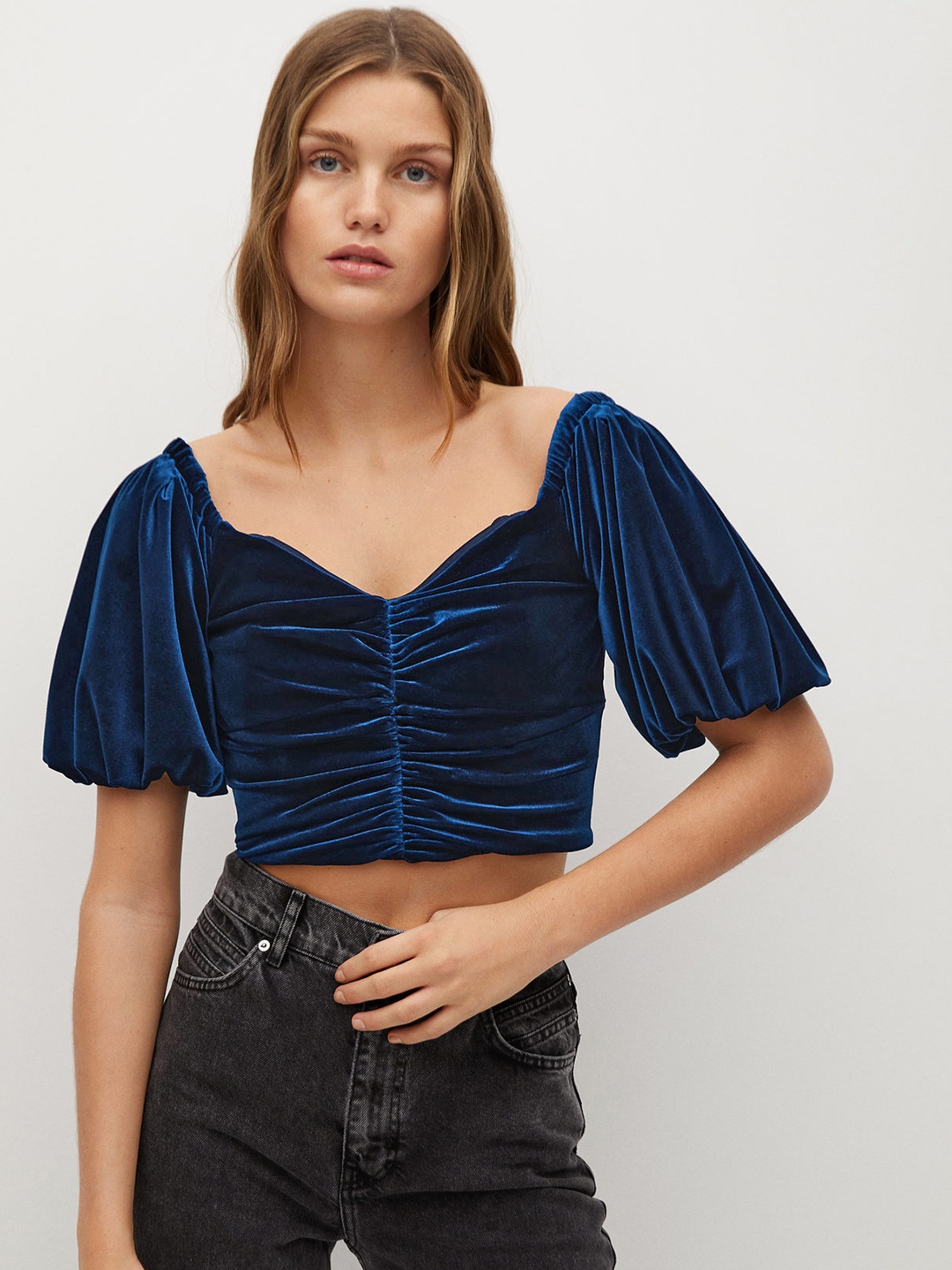 

MANGO Women Navy Blue Solid Velvet Fitted Cropped Top