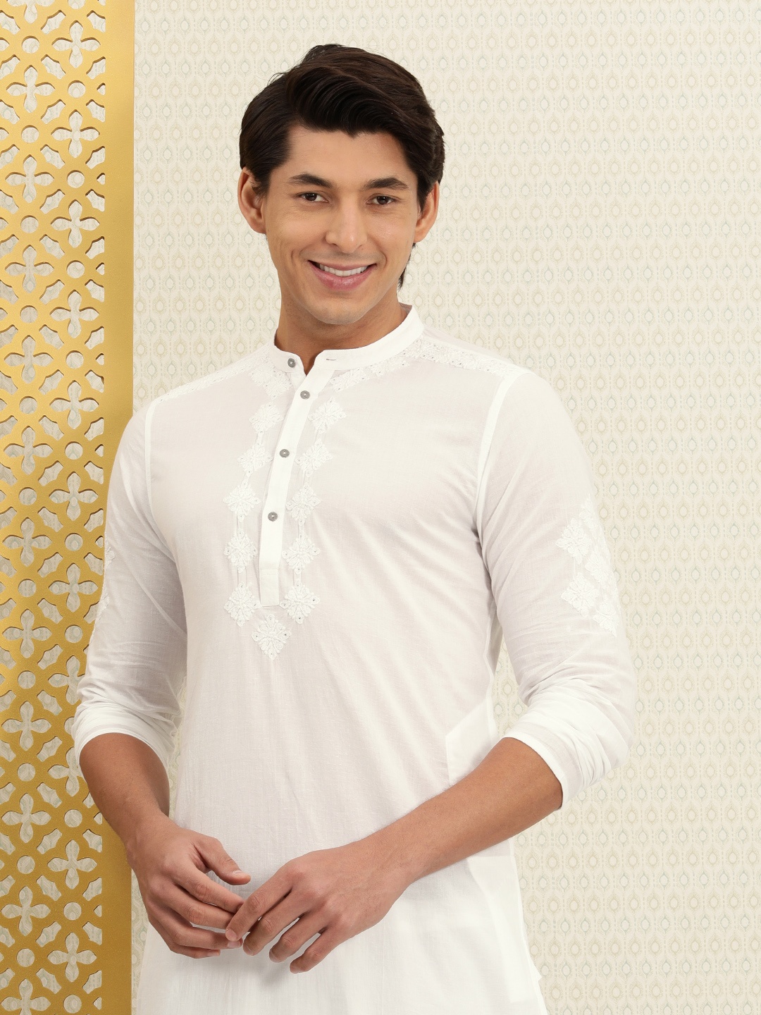 

House of Pataudi Men White Authentic Hand Embroidered Chikankari Rozana Kurta Set
