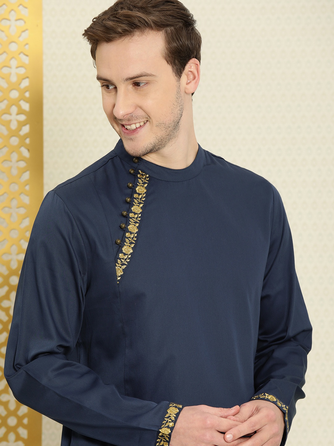 

House of Pataudi Men Navy Blue Solid Kurta