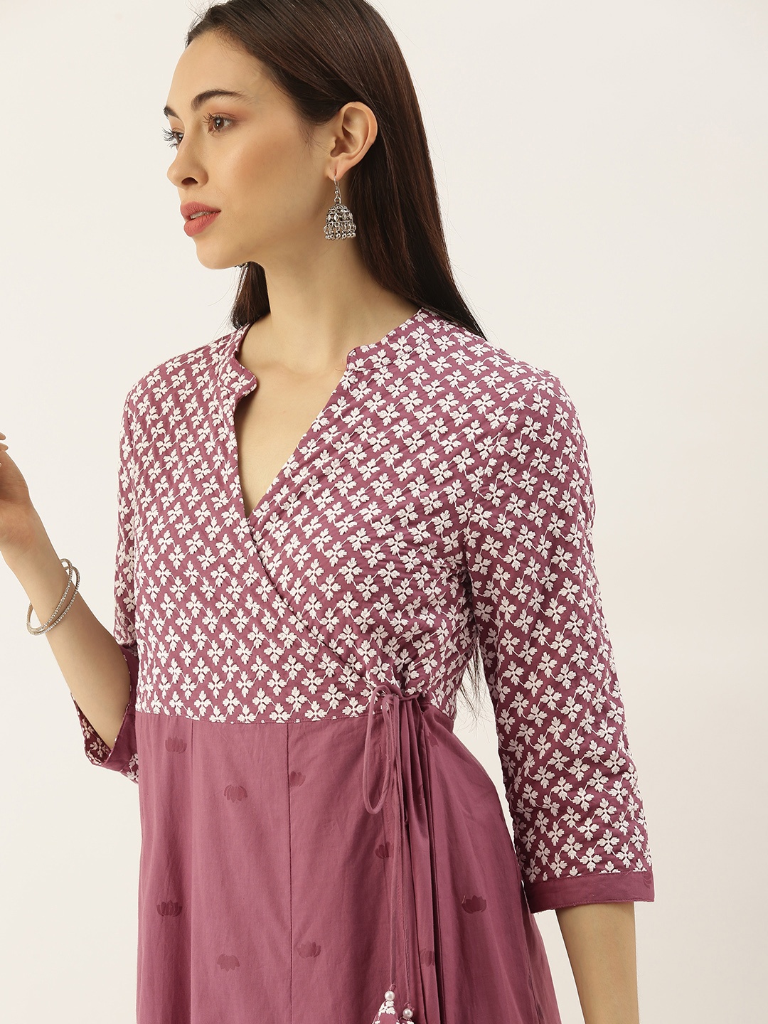 

House of Pataudi Women Pink & White Embroidered Angrakha Kurta