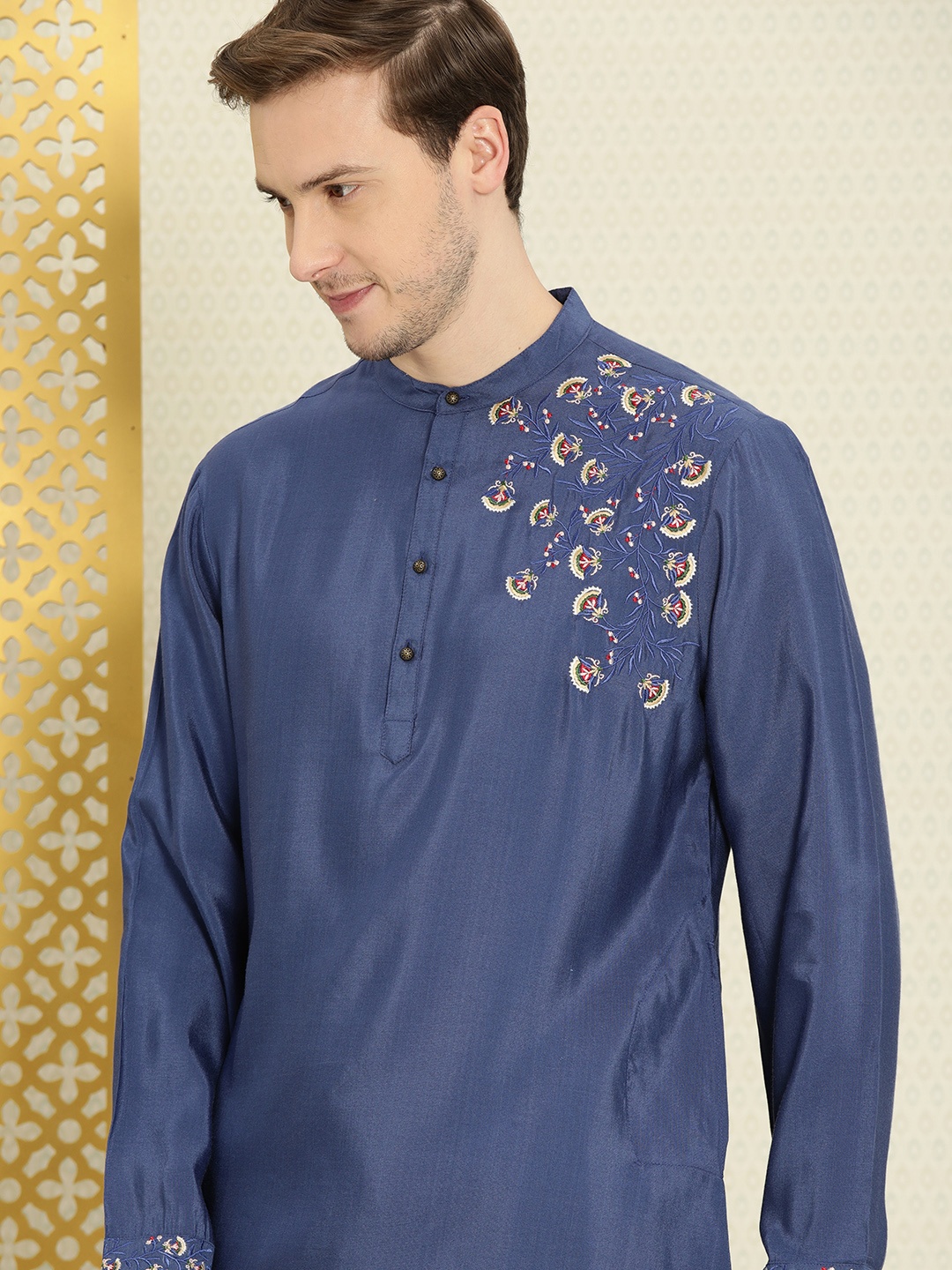 

House of Pataudi Men Navy Blue Ethnic Motifs Embroidered Thread Work Jashn Kurta