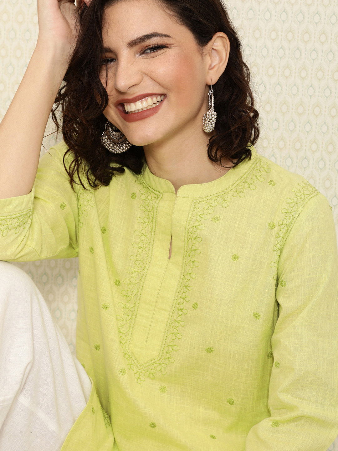 

House of Pataudi Green Floral Authentic Hand Embroidered Chikankari Kurti