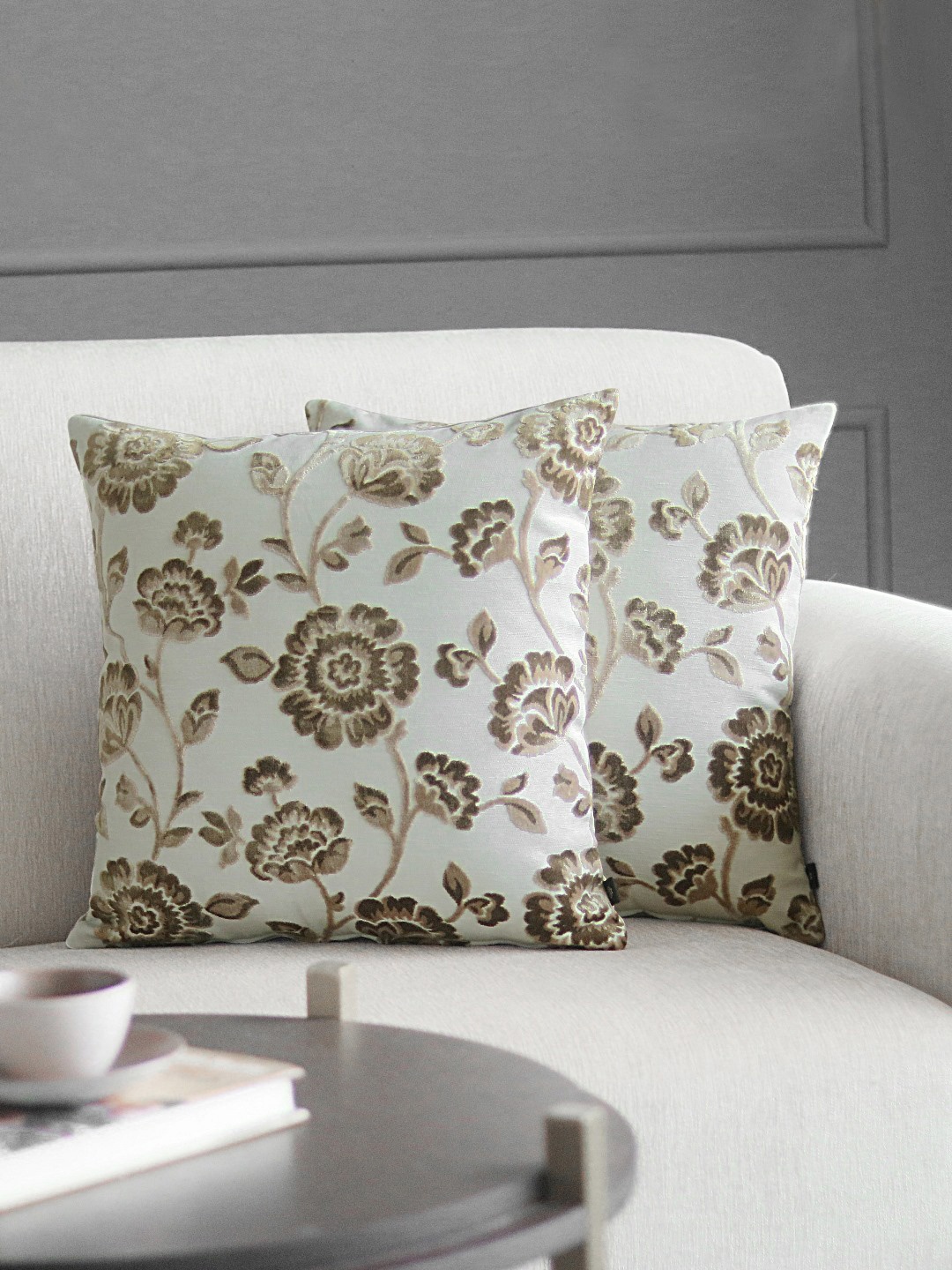 

GM Brown Set of 2 White & Tan Brown Floral Velvet Square Cushion Covers