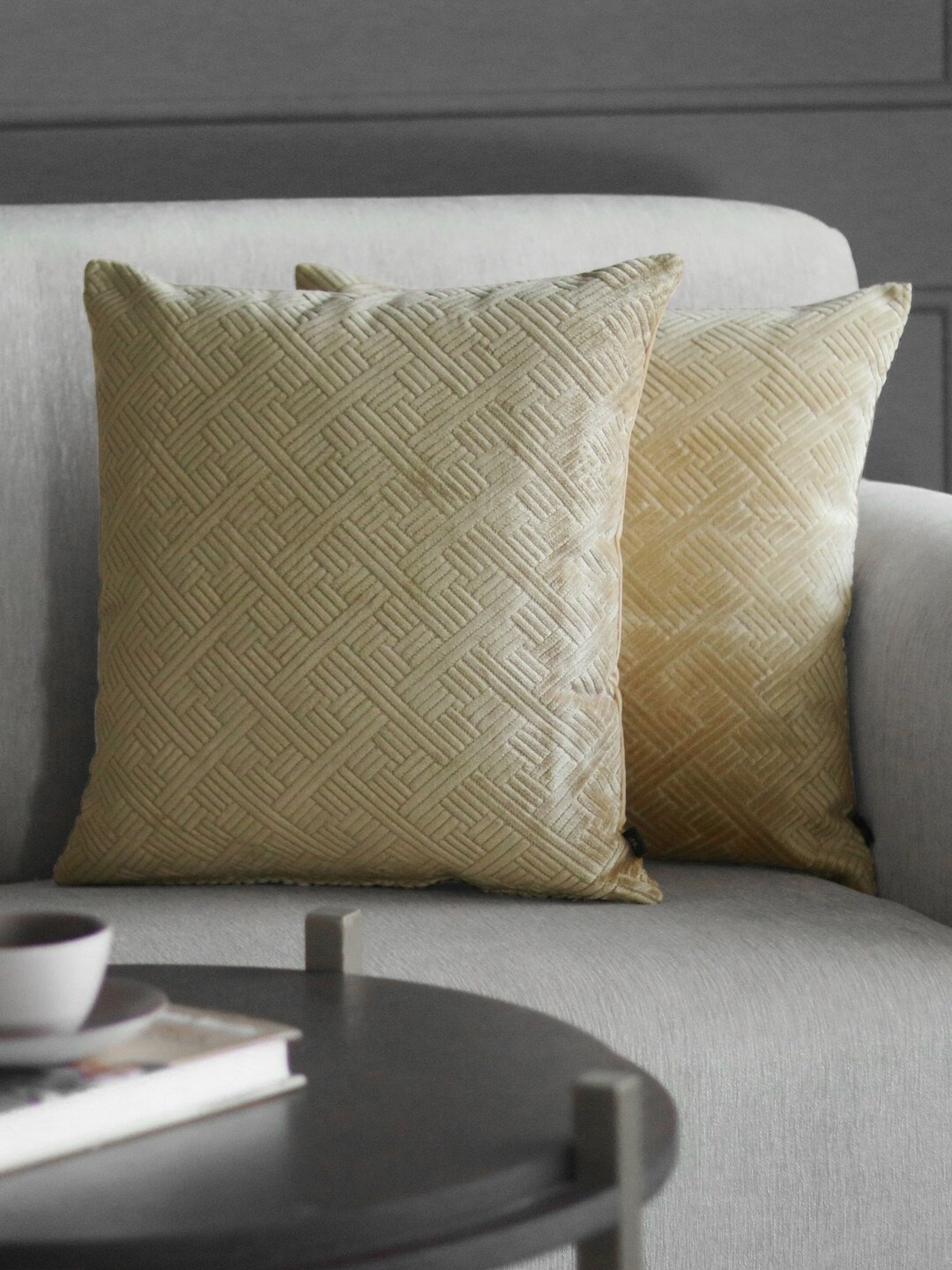 

GM Beige 2 Pcs Geometric Velvet Square Cushion Cover