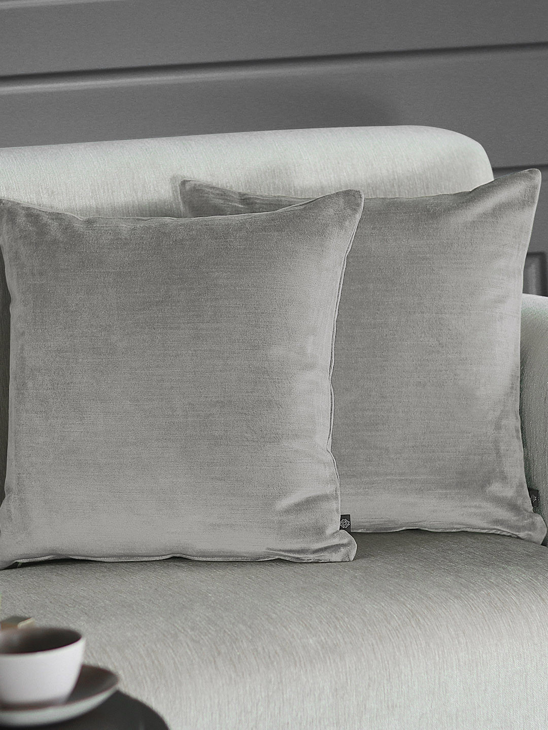 

GM Grey Set of 2 Solid Square Cushion Covers