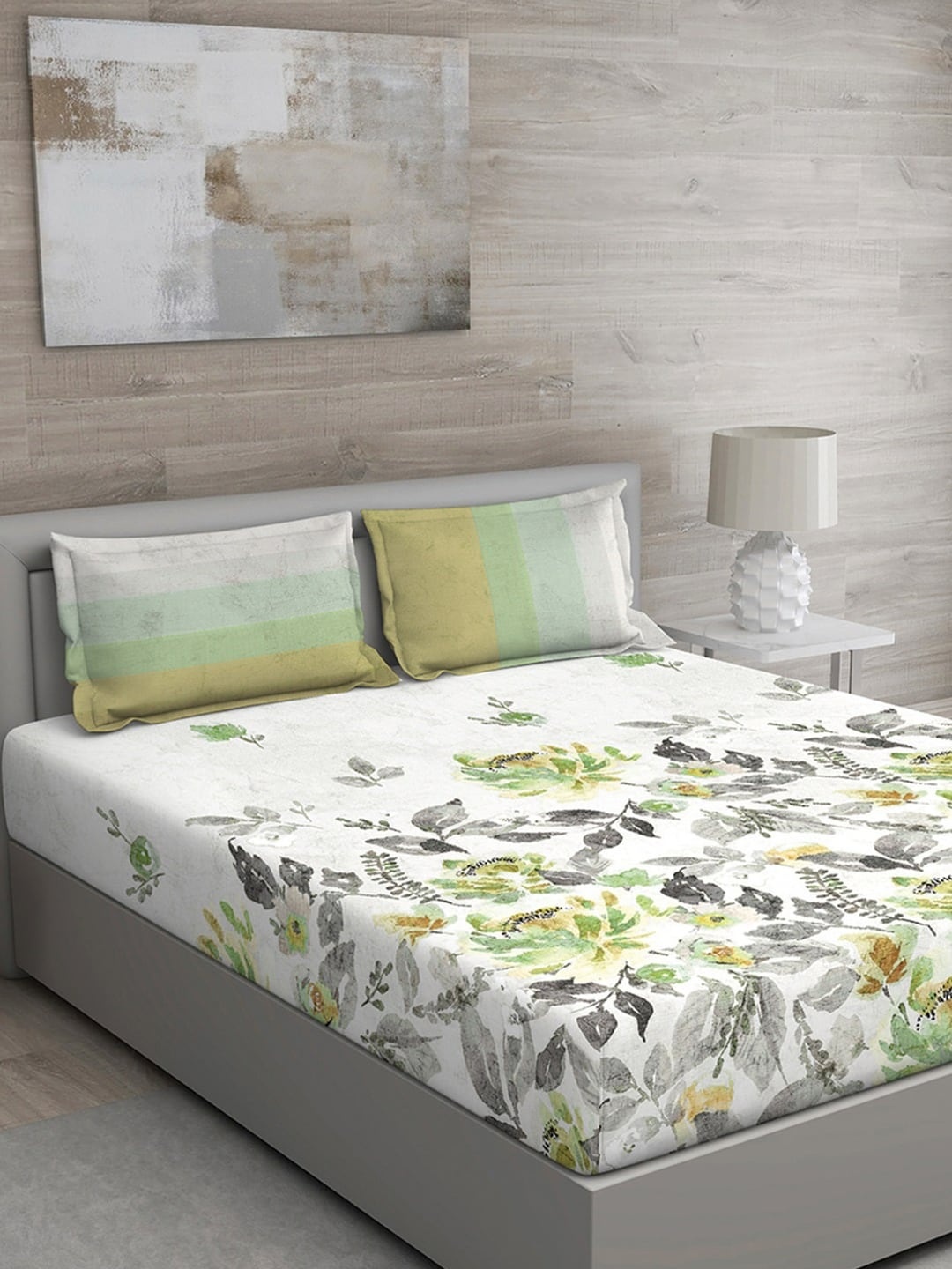 

GM Green & White Floral 144 TC Cotton 1 Super Queen Bedsheet with 2 Pillow Covers