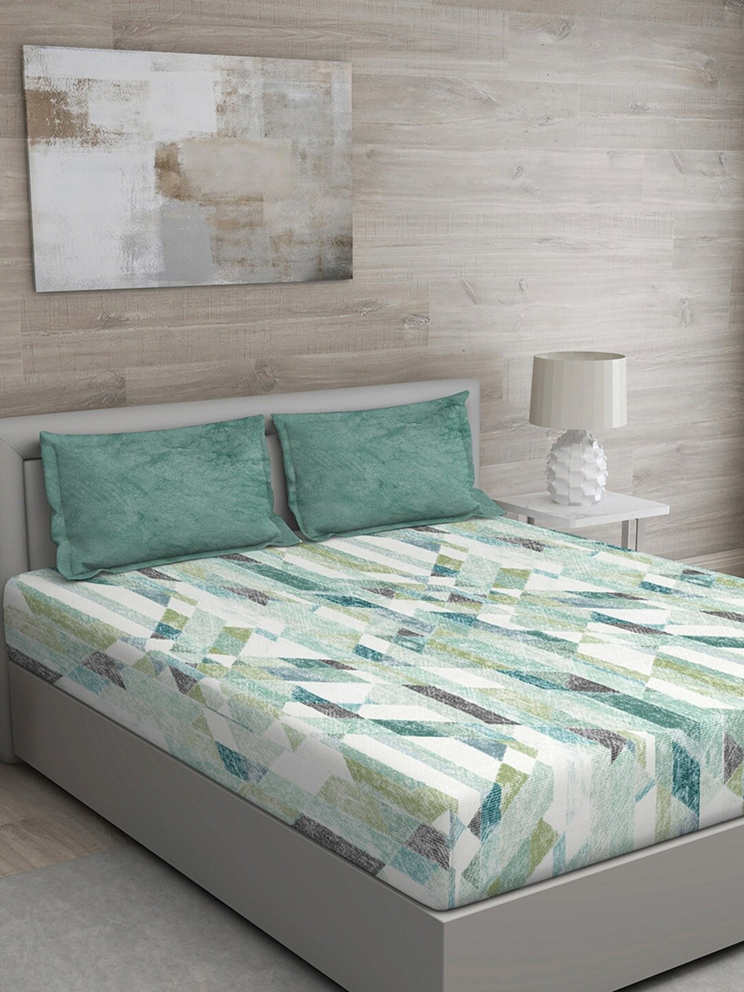 

GM Green Geometric 150 TC Cotton 1 Super Queen Bedsheet with 2 Pillow Covers