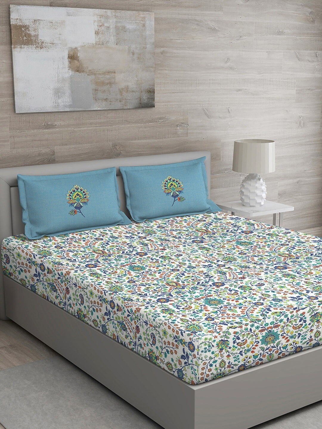 

GM White & Blue Floral 150 TC Cotton 1 Queen Bedsheet with 2 Pillow Covers