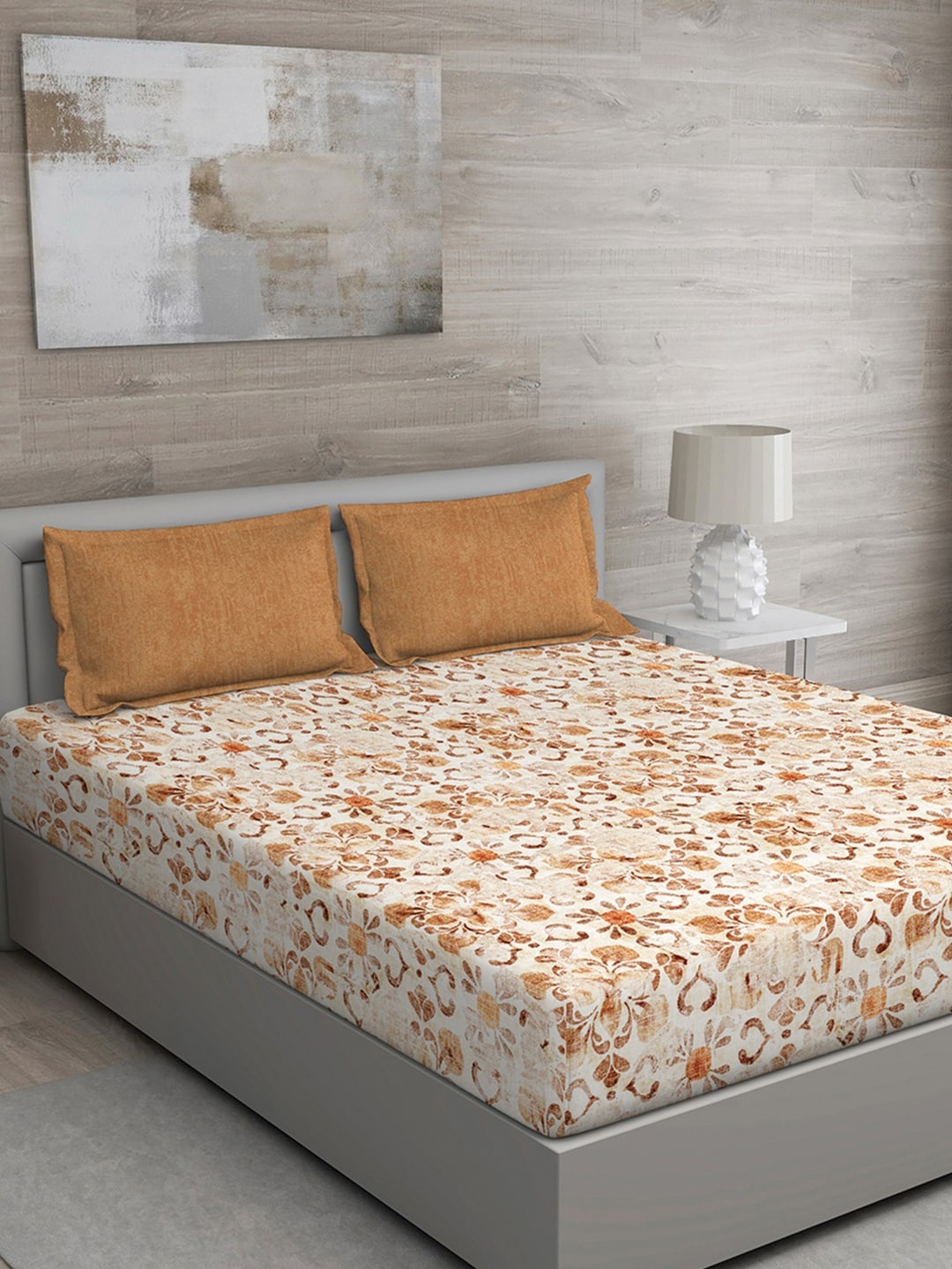 

GM Orange Floral 144 TC Cotton 1 Super Queen Bedsheet with 2 Pillow Covers
