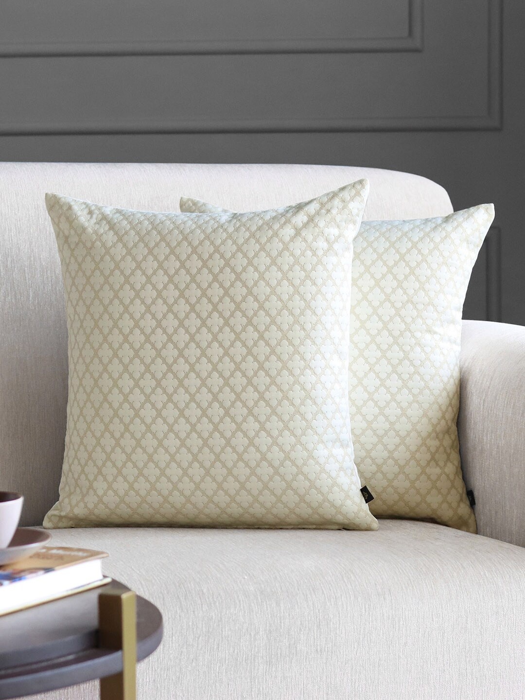 

GM Set Of 2 Beige Geoemetric Square Cushion Covers
