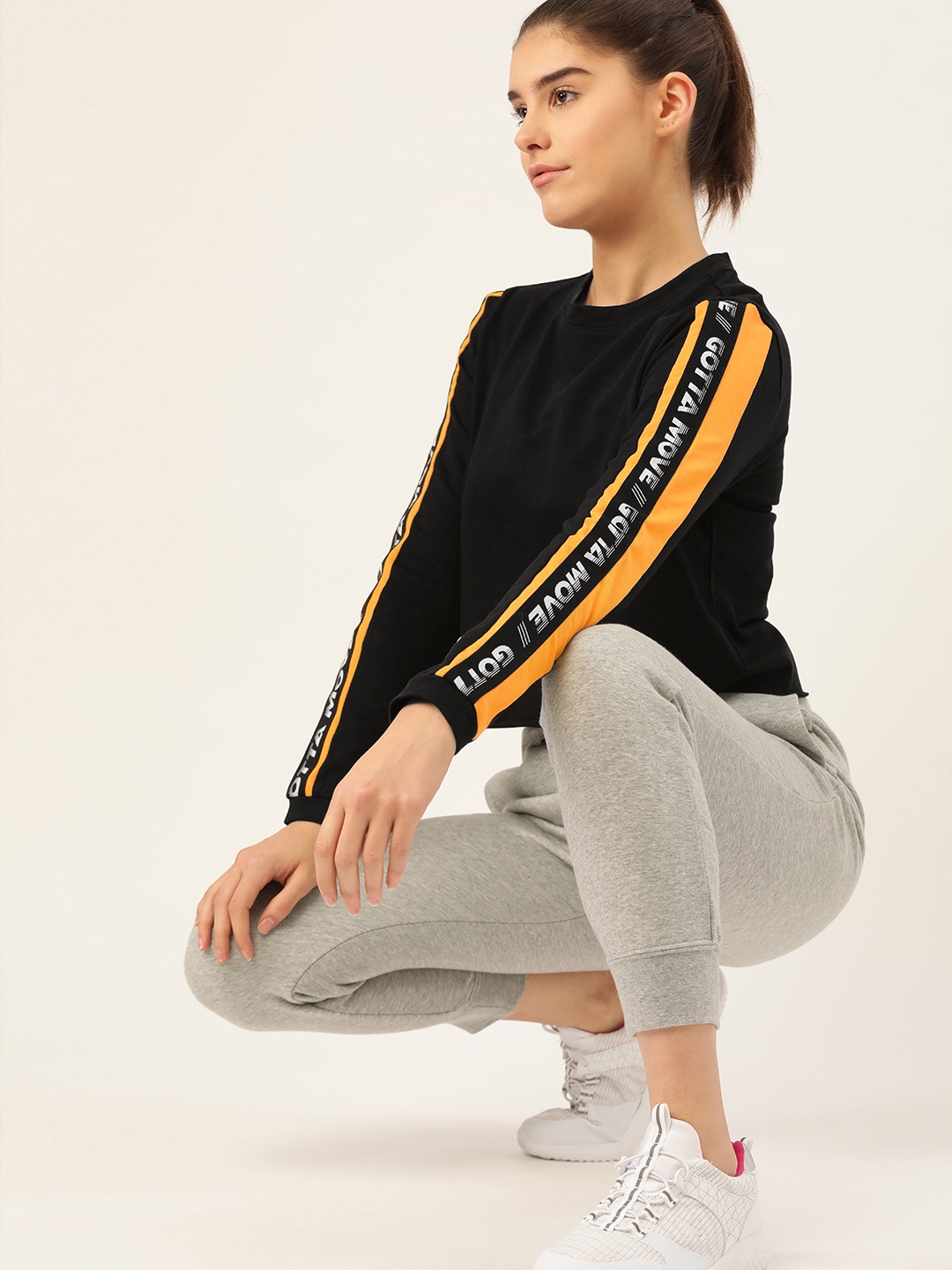 

DressBerry Women Black Solid Pure Cotton Sweatshirt