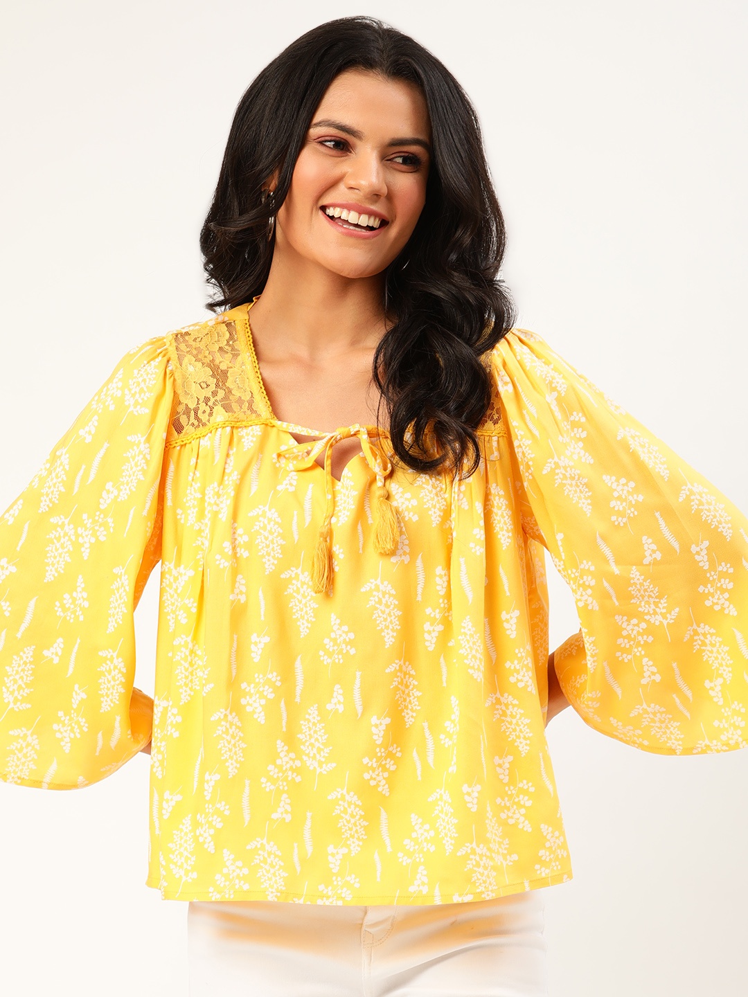 

DressBerry Sustainable ECOVERO Yellow & White & White Floral Print Top