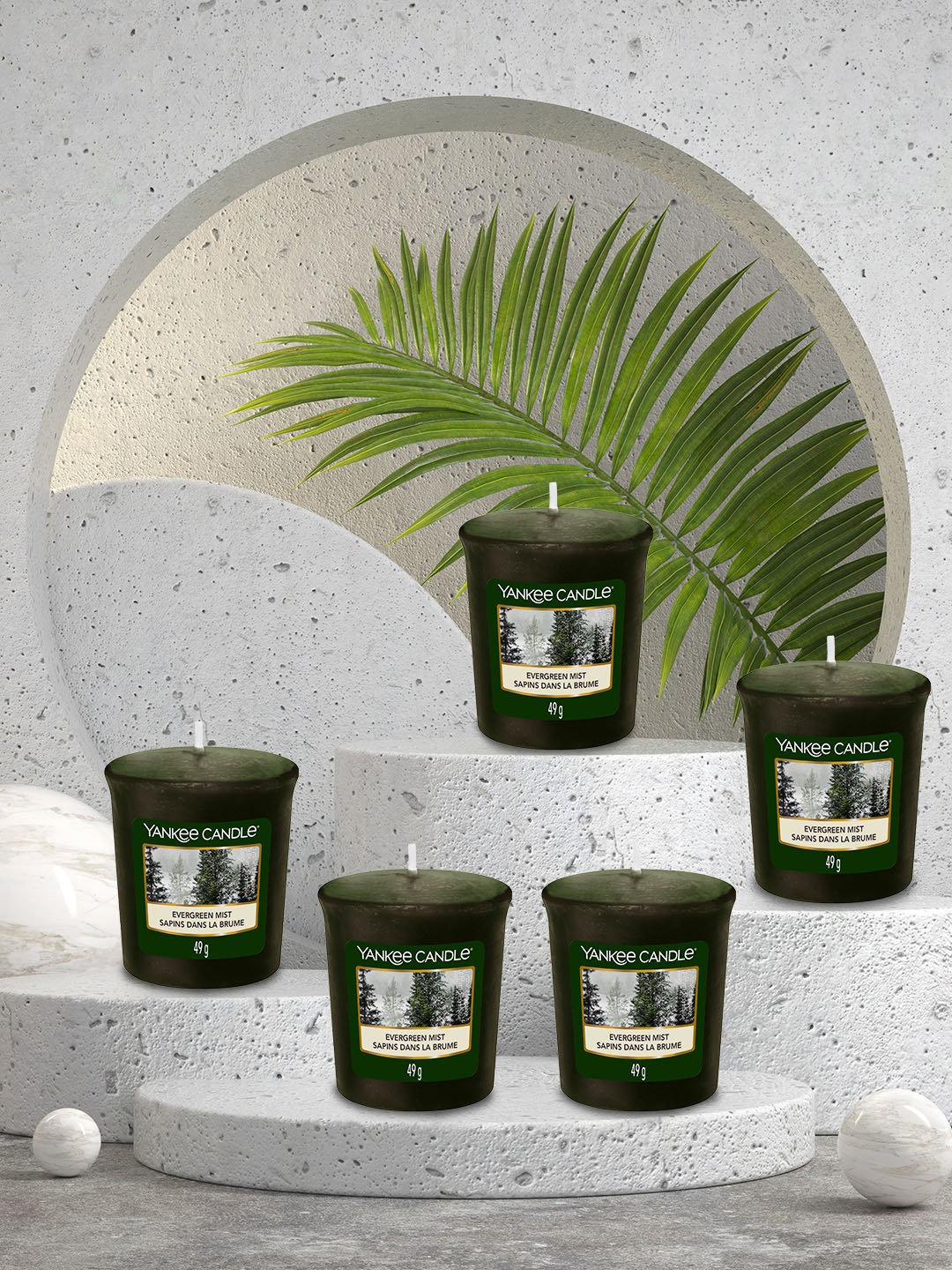 

YANKEE CANDLE Set of 5 Green Classic Votive Evergreen Mist Scented Candles