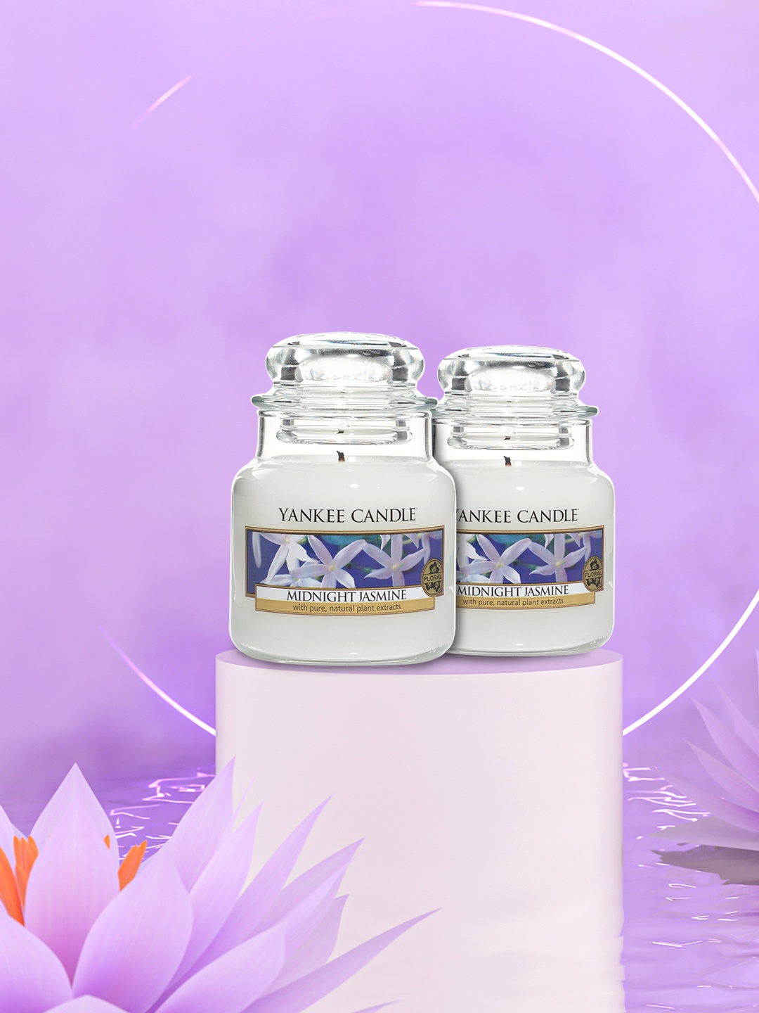 

YANKEE CANDLE Set content: Set of 2 Scented Jar Candles, White