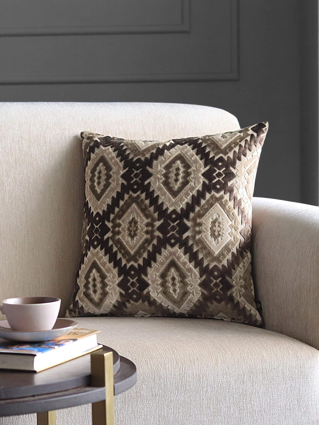 

GM Brown Set of Single Geometric Square Cushion Covers
