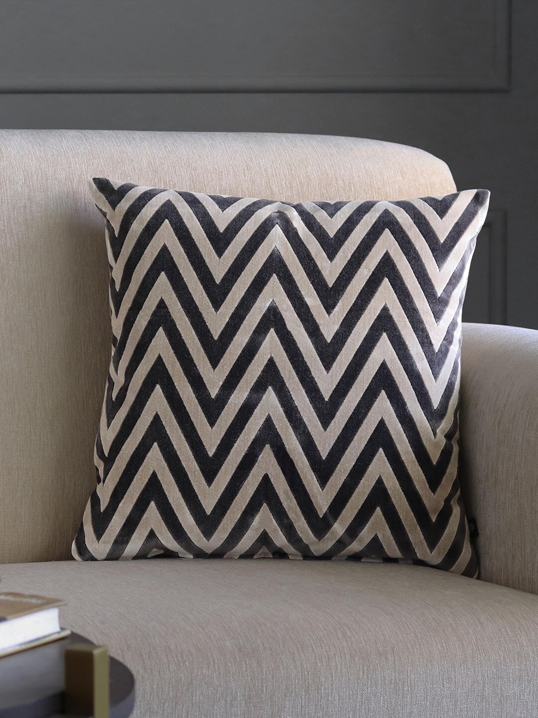 

GM Black & Beige Set of Single Abstract Square Cushion Cover