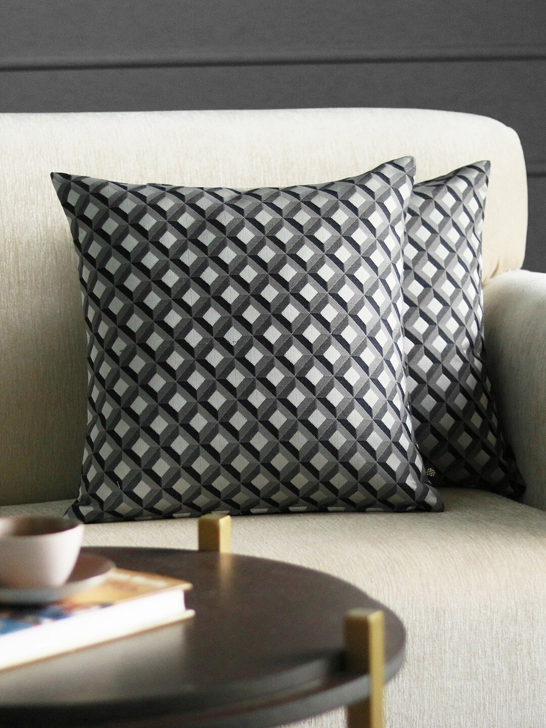 

GM Black & Grey Set of 2 Checked Square Cushion Cover