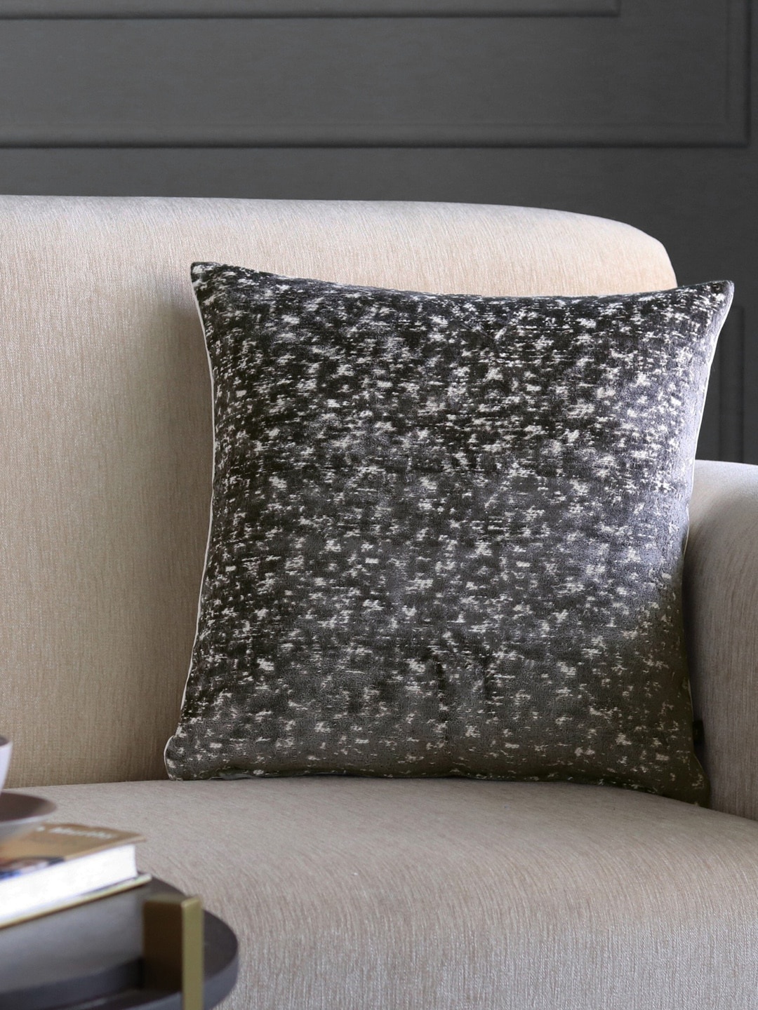 

GM Grey Set of Single Geometric Square Cushion Covers