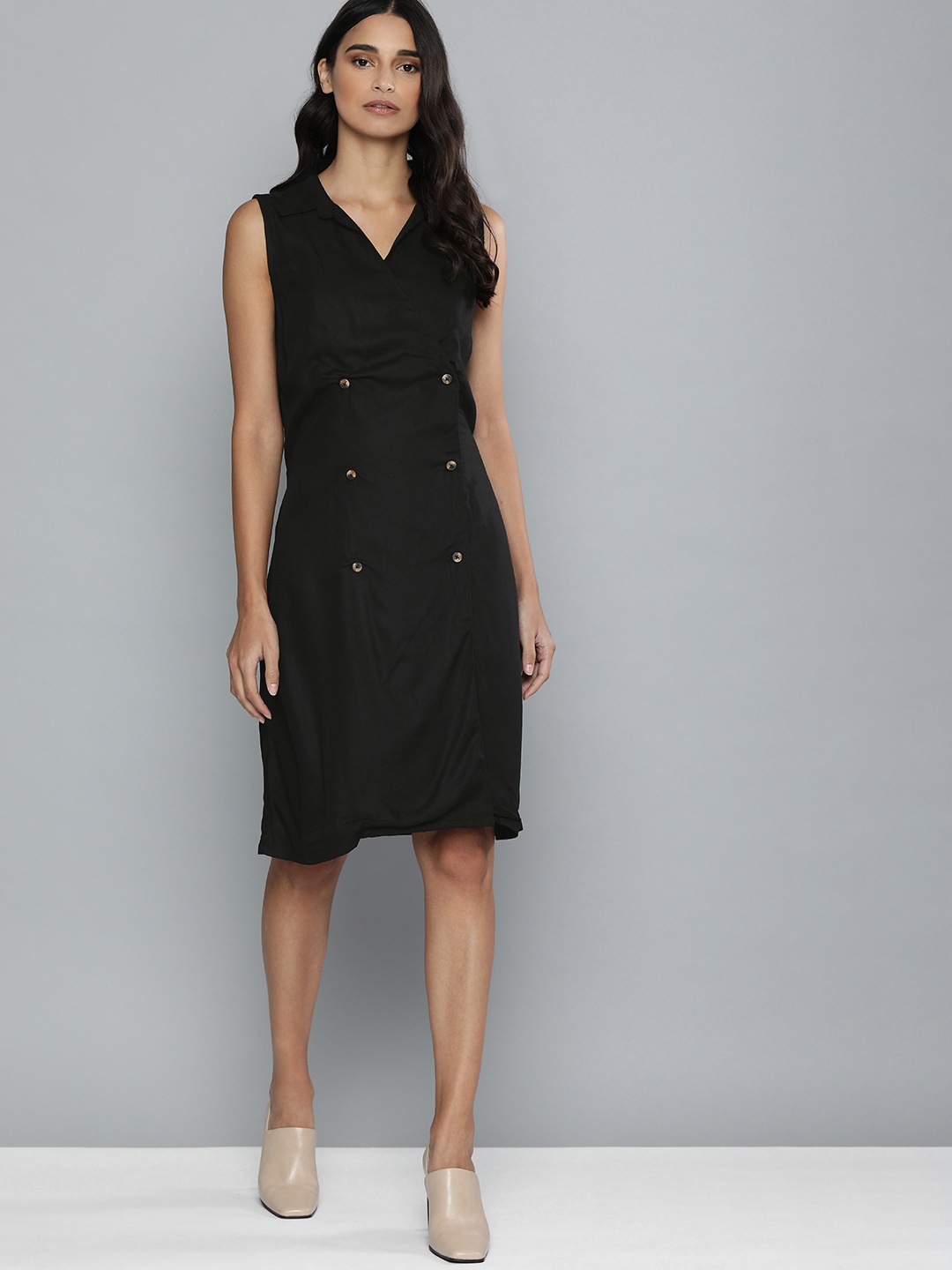 

Chemistry Women Black Solid Wrap Dress