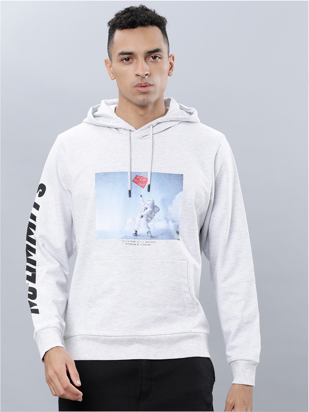 

HIGHLANDER Men Grey Printed Hooded Sweatshirt