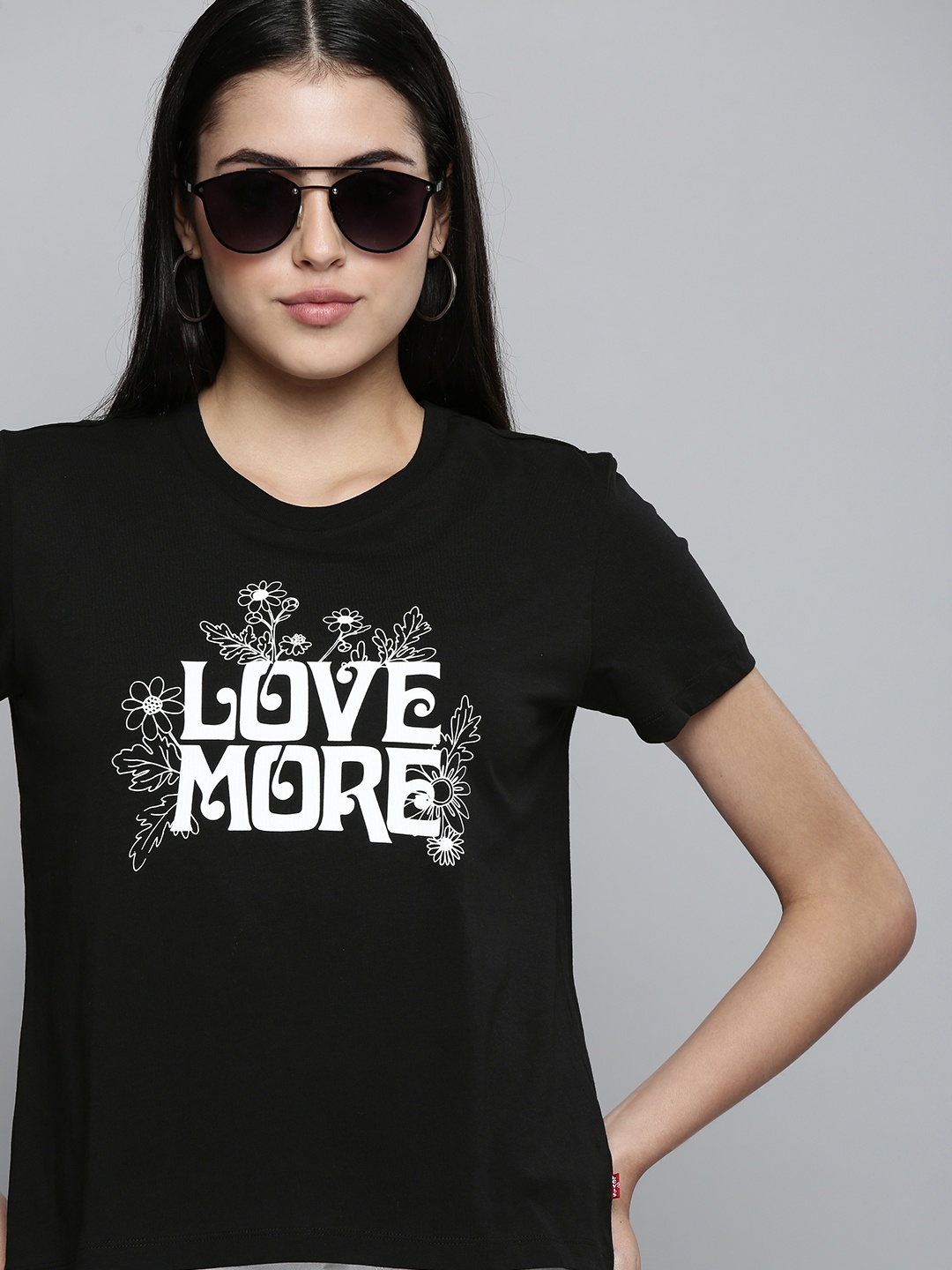 

Levis Women Black Graphic Printed Pure Cotton Casual T-shirt