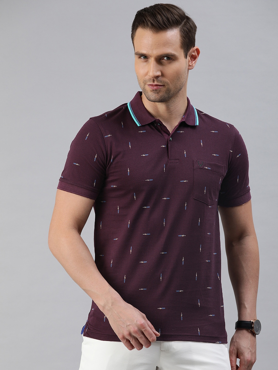 

Allen Solly Men Burgundy Black Checked Round Neck Pure Cotton T-shirt with Printed Detail