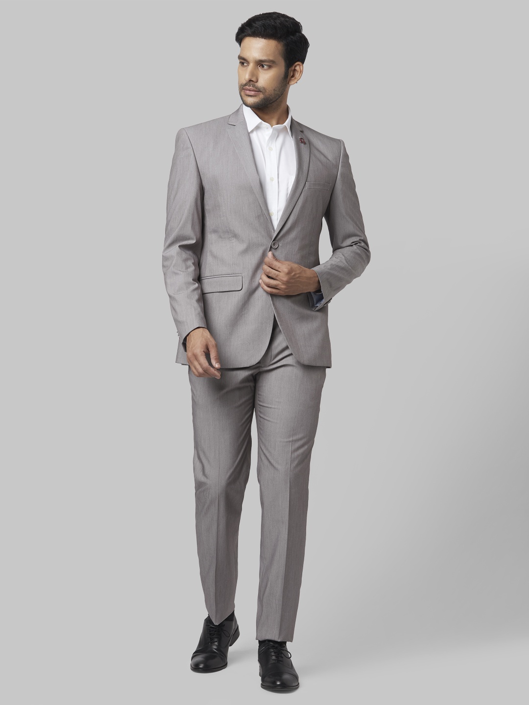 

Park Avenue Men Grey Solid Single-Breasted Super Slim-Fit Formal Suit