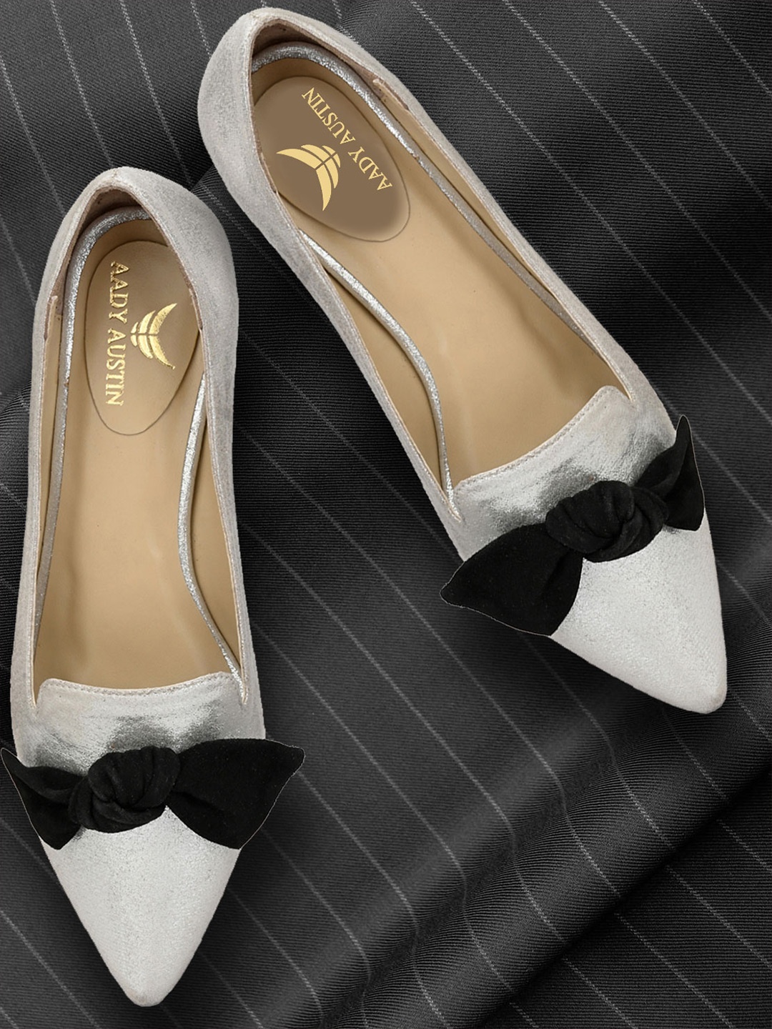 

AADY AUSTIN Women Silver-Toned & Black Solid Block Heeled Pumps