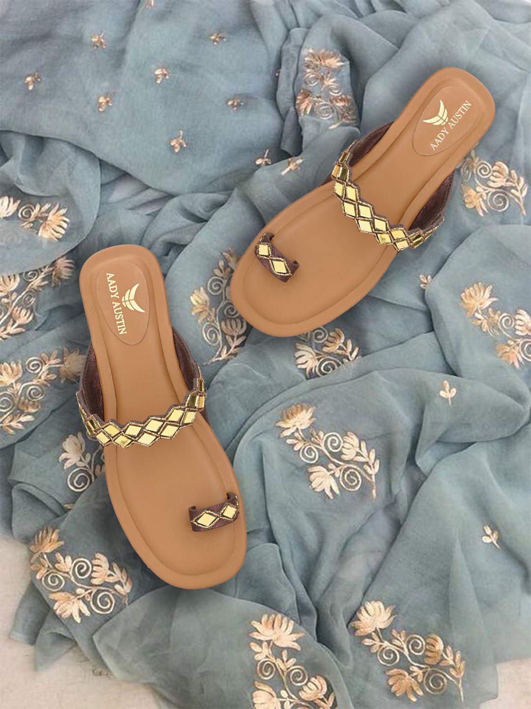 

AADY AUSTIN Women Tan Embellished One Toe Flats