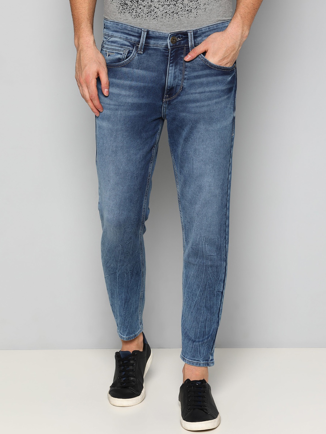 

Flying Machine Men Blue Slim Fit Low-Rise Light Fade Jeans